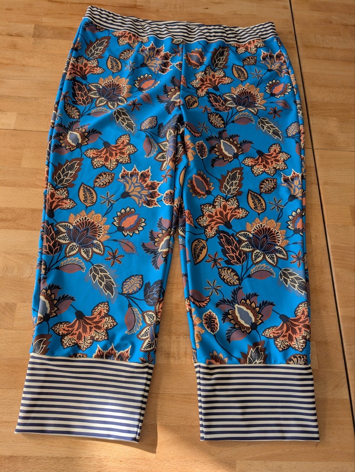 Unieke capri broek / Sport broek Maat 44, Ophalen of Verzenden, Nieuw, Maat 42/44 (L), Blauw