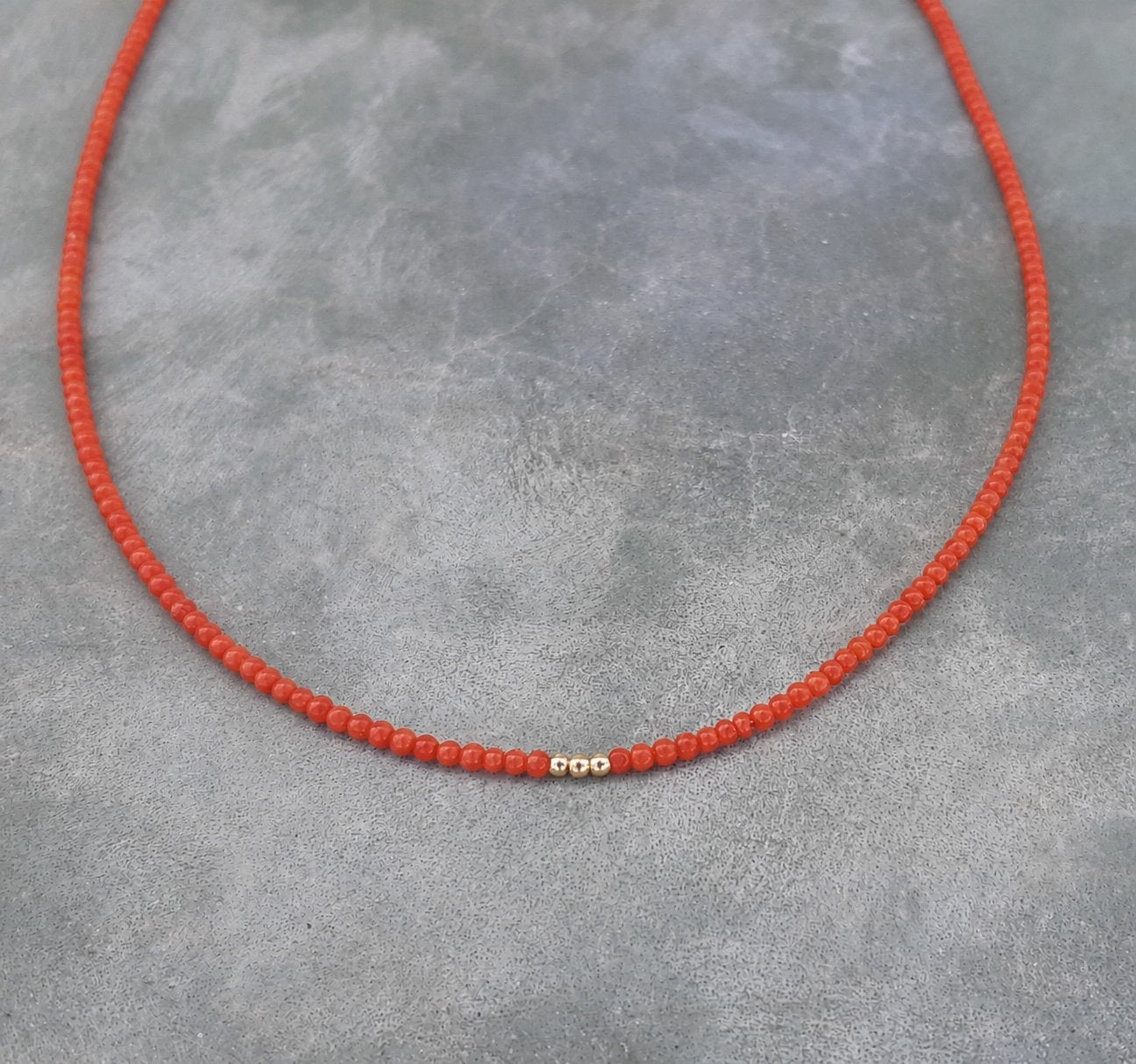 14k massief gouden Italiaanse koraalketting, Oranje, Ophalen of Verzenden, Zo goed als nieuw, Met edelsteen