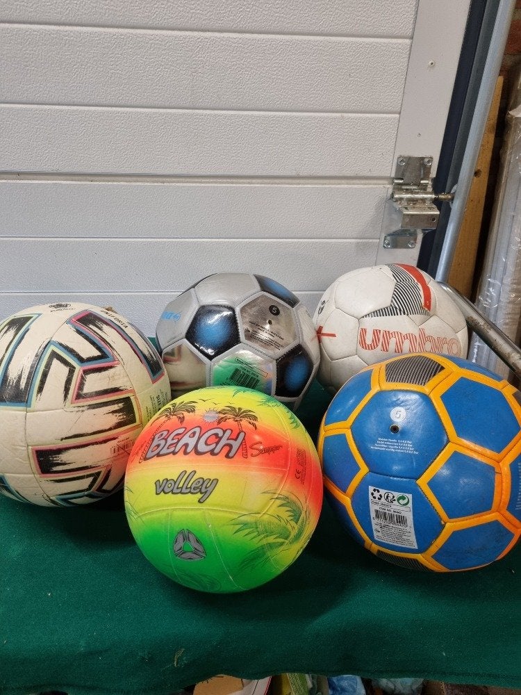 ballen voetbal en vollybal, Ophalen of Verzenden, 'T Olde Gre-j, Info@toldegrej.nl, Endepoelstraat 20f Didam