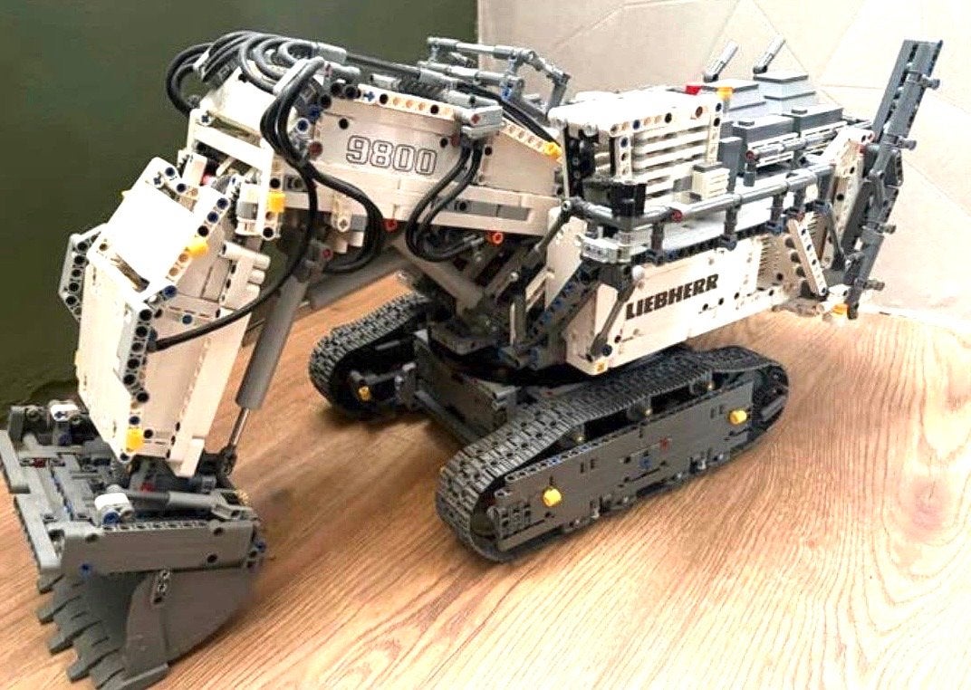 LEGO Technic Liebherr R 9800 Graafmachine (42100), Ophalen of Verzenden, Zo goed als nieuw, Overige merken