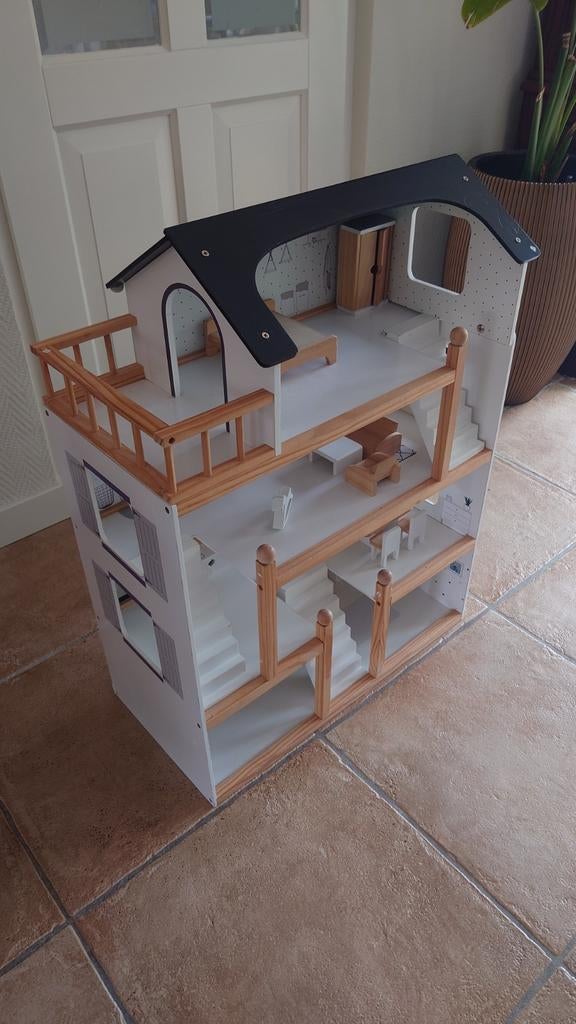 Groot Houten Poppenhuis Petite Amélie, Kinderen en Baby's, Speelgoed | Poppenhuizen, Ophalen, Zo goed als nieuw, Poppenhuis