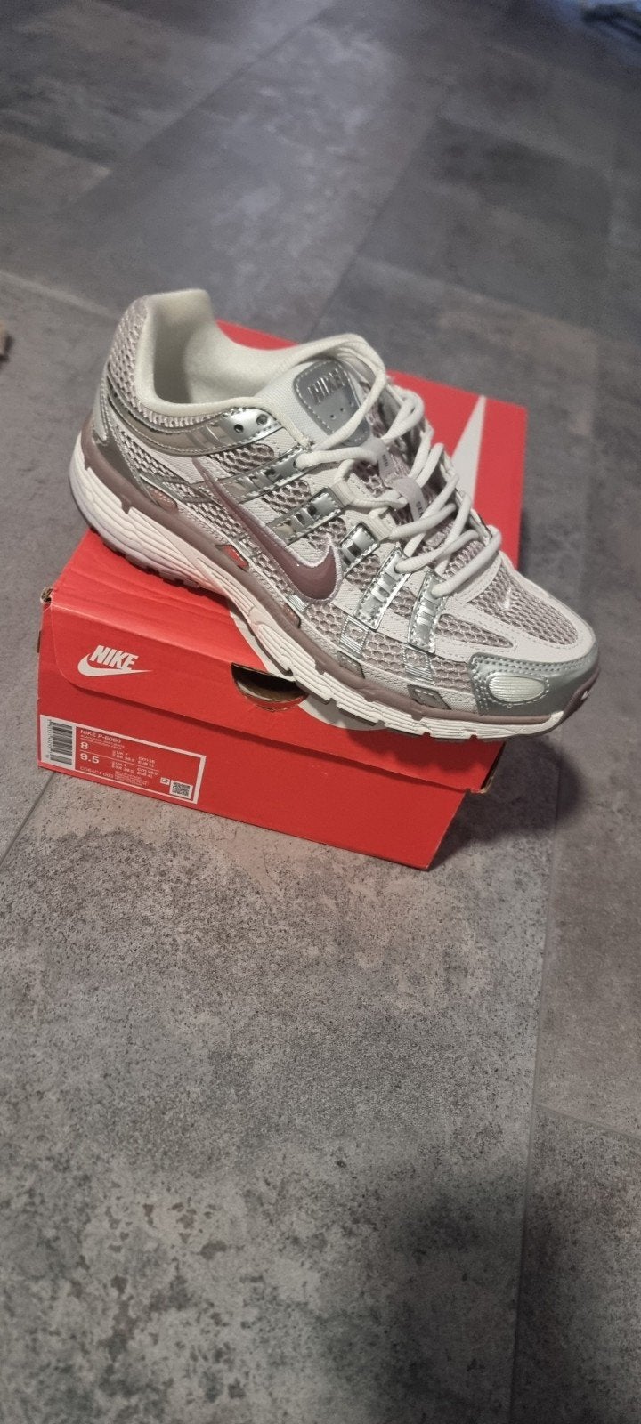 Nike P-6000 sneakers maat 41 bieden, Wit, Nike, Nieuw, Ophalen of Verzenden
