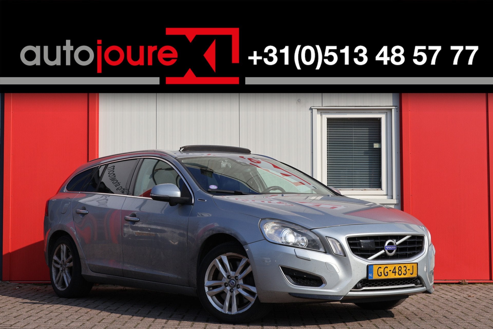 Volvo V60 2.4 D6 AWD Plug-In Hybrid Pure Limited | Export |, Automaat, Euro 5, Zwart, 1848 kg