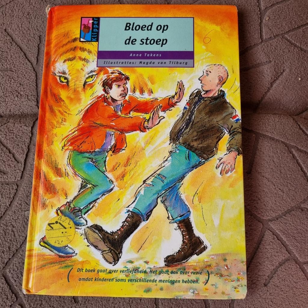 Bloed op de stoep - Anne Takens (Klipper), Ophalen of Verzenden, Gelezen, Anne Takens, Fictie algemeen