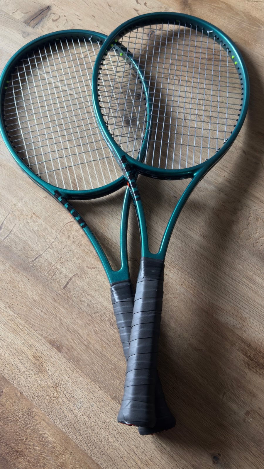2x Wilson Blade Pro V9 Tennisrackets - Zo goed als nieuw, Ophalen of Verzenden, Zo goed als nieuw, Wilson, Racket