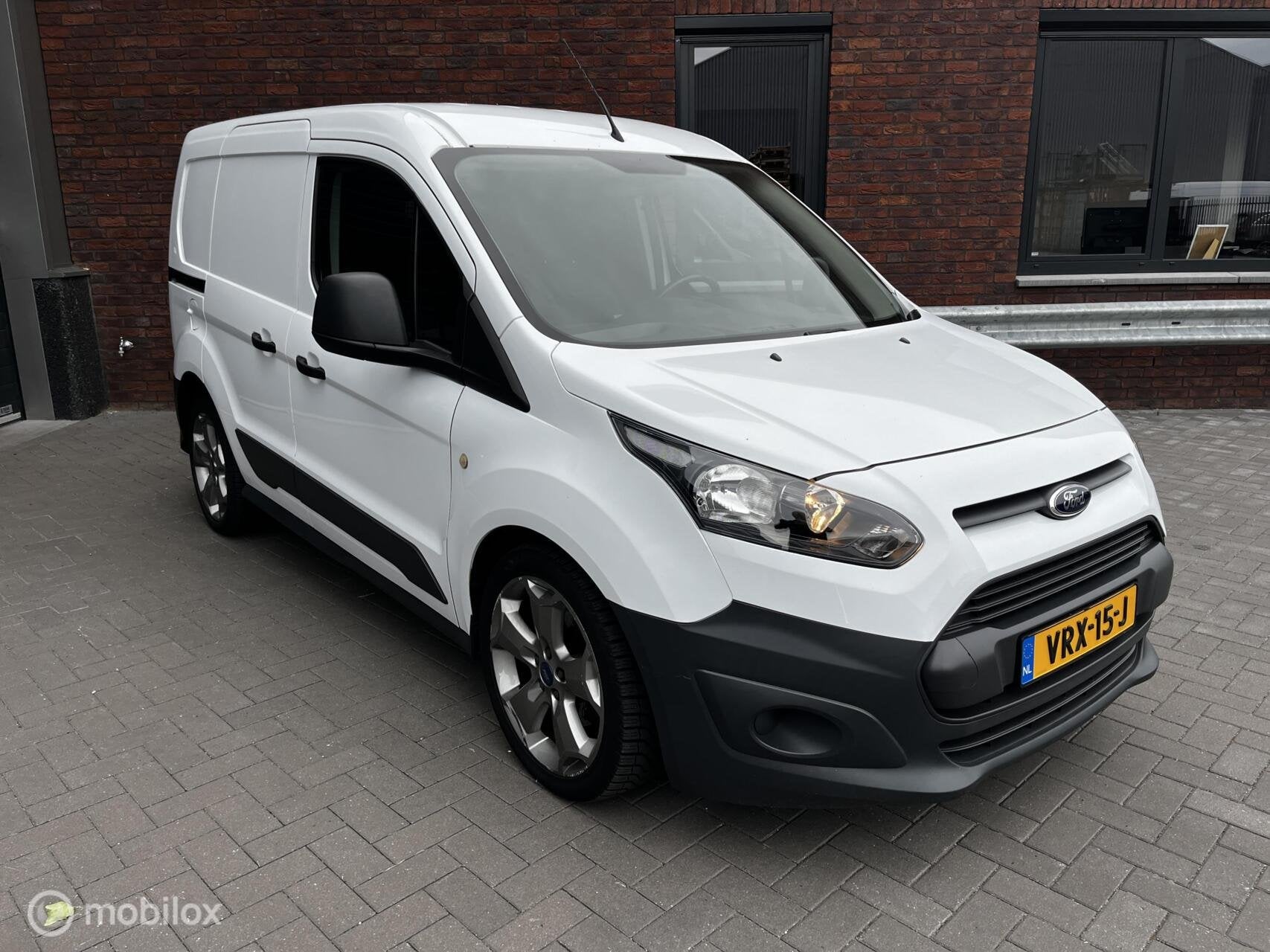 Ford Transit Connect 1.0 Ecoboost L1 AIRCO/CAMERA/CRUISE, Auto's, Bestelauto's, Euro 5, Gebruikt, Zwart, Wit