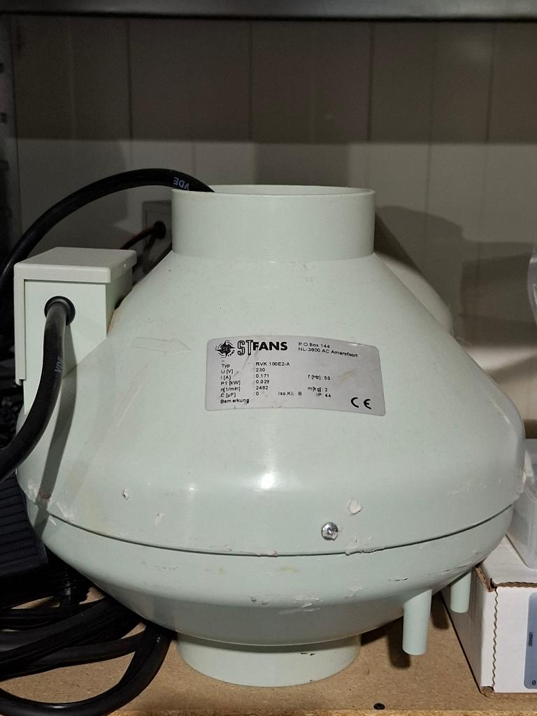 ventilatie RVK100 E2/A ST-fans, Ophalen, Zo goed als nieuw, Ventilator