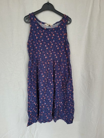 Leuk jurkje, donkerblauw met bloemen mt 122/128 merk H&M, Kinderen en Baby's, Meisje, ., Ophalen of Verzenden, Zo goed als nieuw