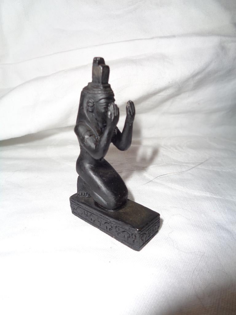 beeldje van zwart ebbenhout, Antiek en Kunst, Ophalen of Verzenden, Handgemaakt, Zwart, Beeld