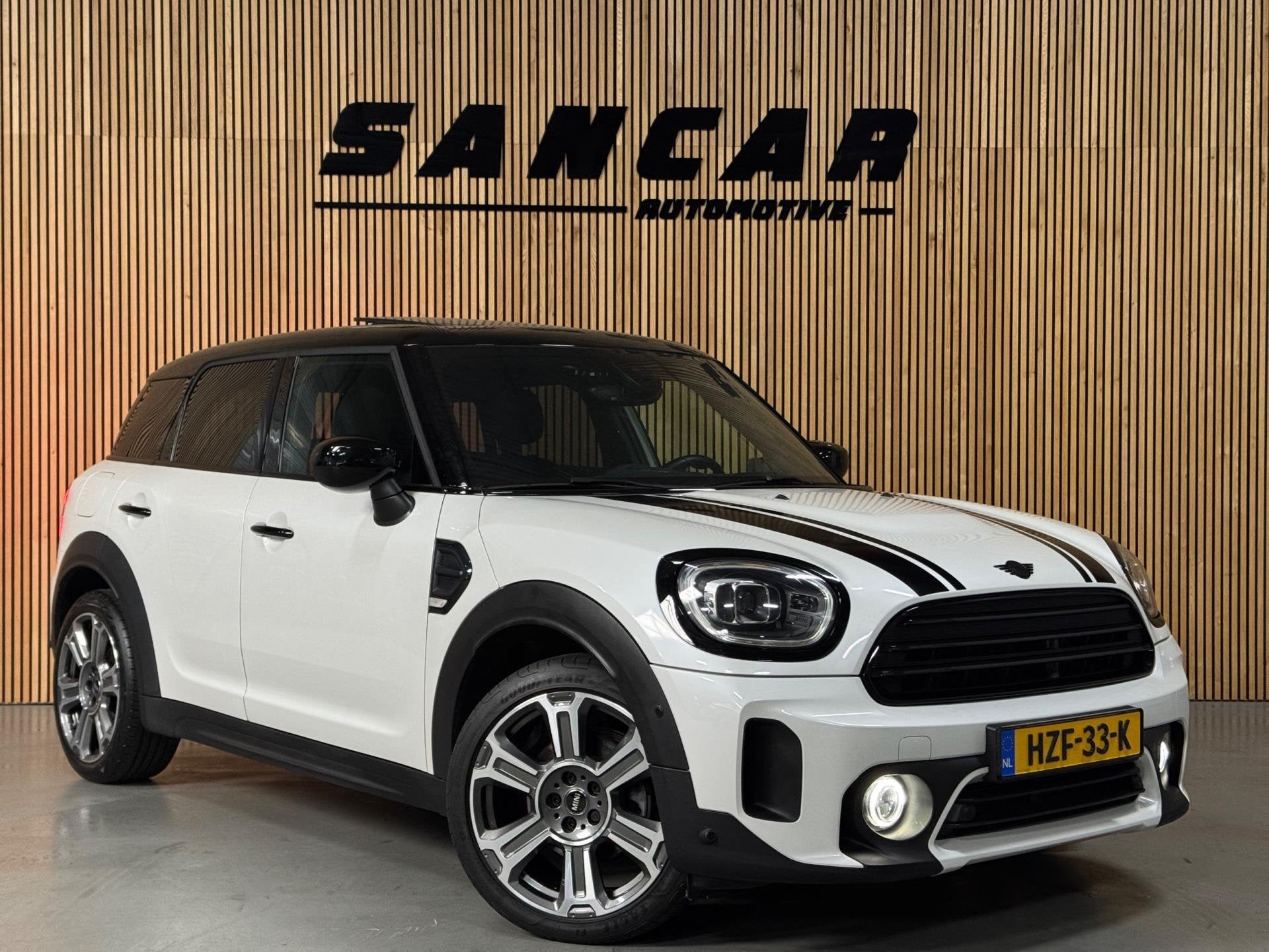 Mini Countryman 1.5 Cooper John Cooper Works, Auto's, Dealer onderhouden, 136 pk, Gebruikt, Zwart