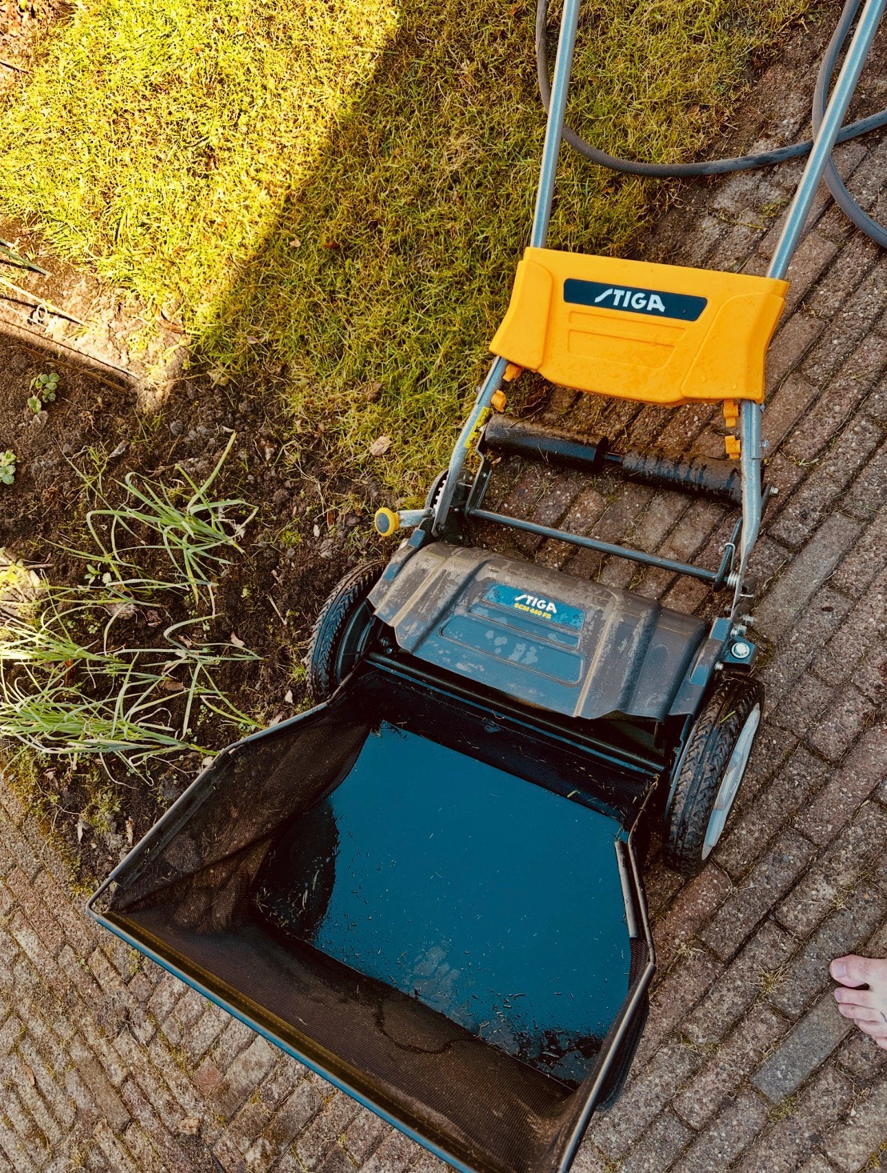 STIGA SCM 440 FS handgrasmaaier / kooimesmaaier + opvangbak, Kooimesmaaier, Ophalen, Zo goed als nieuw
