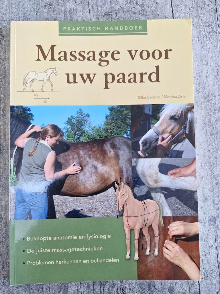 Diverse paardenboeken: Massage en Paardrijden, Ophalen of Verzenden