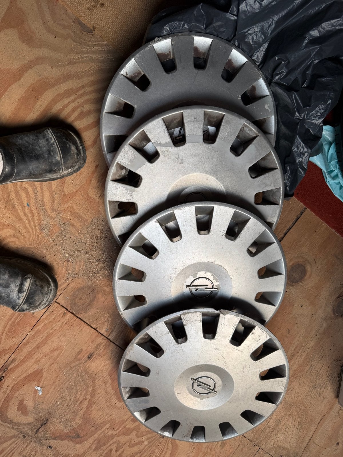 Set van 4 Opel wieldoppen, Auto diversen, Wieldoppen, Ophalen of Verzenden, Gebruikt