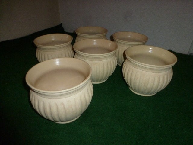 6 mooie ronde creme bloempot 20 cm hoog 24 cm doorsnede, Ophalen of Verzenden, Nieuw, Knutselwerk