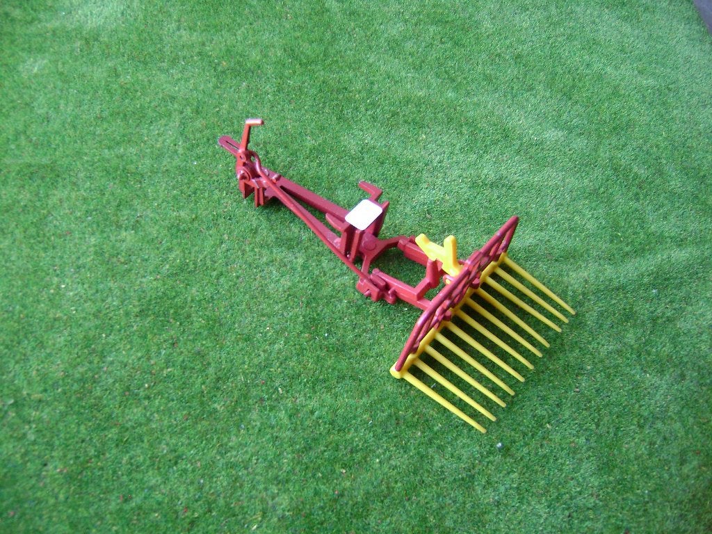 'Buck Rake' grasvork met fronthef van Britains nummer 9543, Ophalen of Verzenden, Zo goed als nieuw, Tractor of Landbouw, Britains