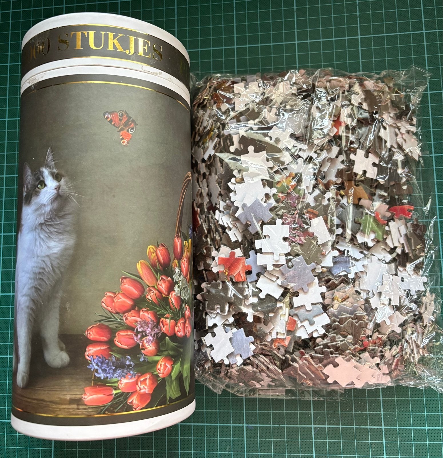 Legpuzzel 1000 stukjes - Kat met bloemen, Ophalen of Verzenden, 500 t/m 1500 stukjes, Nieuw, Legpuzzel