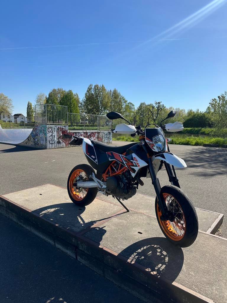KTM 690 SMC R, Motoren, Motoren | KTM, Gebruikt, Particulier, Minimaal motorrijbewijs A2, Sportuitlaat