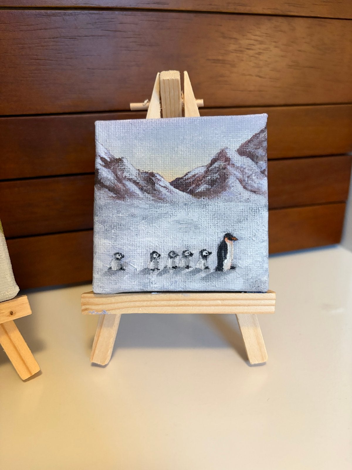 Pinguïns, Acrylverf op mini canvas met ezeltje, 10x10 cm, Antiek en Kunst, Acrylverf, Doek, Dieren, Ophalen of Verzenden