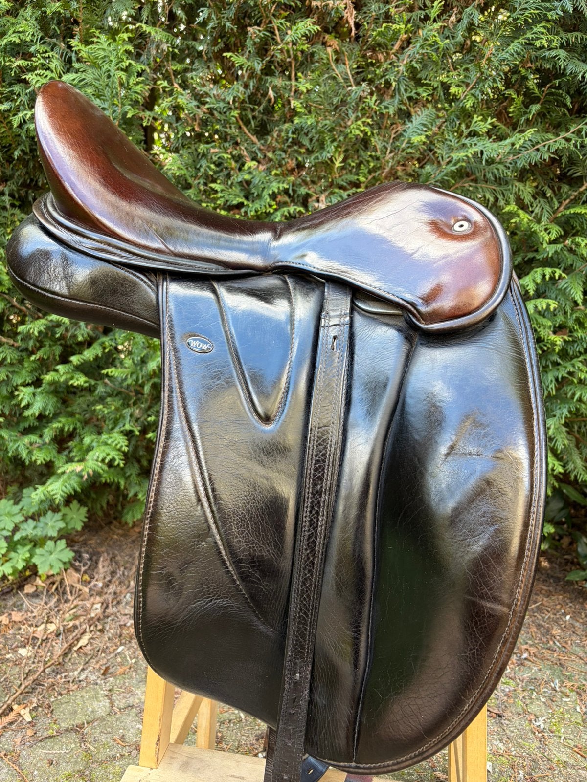Wow bruin dressuurzadel 17 inch, Dieren en Toebehoren, Ophalen, Zo goed als nieuw, Dressuur