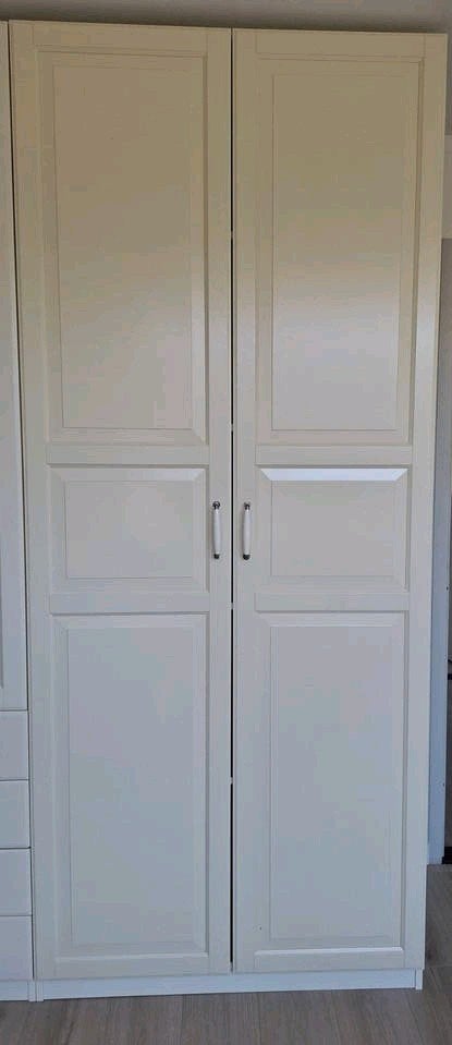 Ikea pax kast hoogglans wit met deuren en sierhandgrepen, Huis en Inrichting, Kasten | Kledingkasten, Ophalen, 100 tot 150 cm