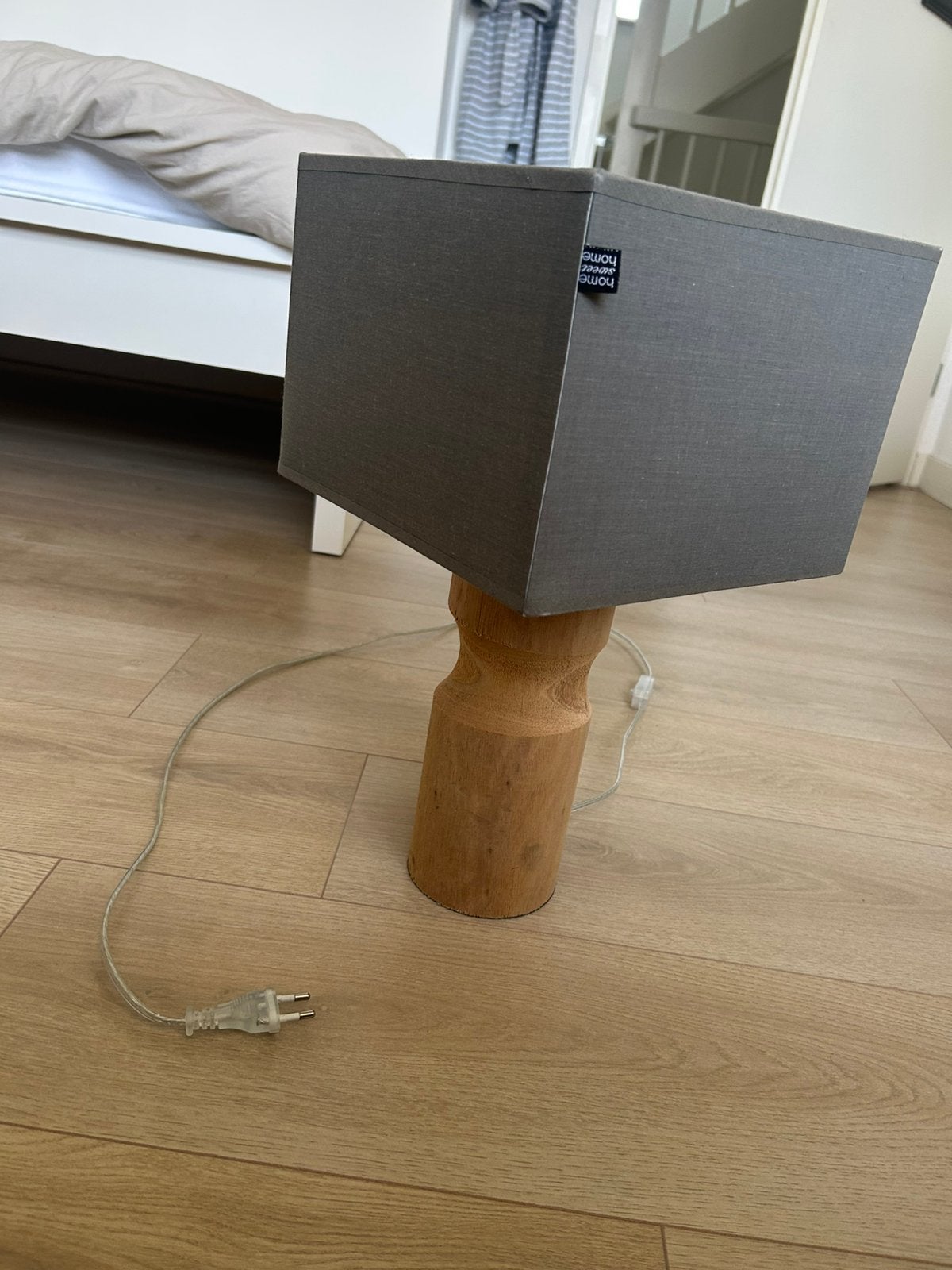 Home Sweet Home tafellamp antraciet/hout, zo goed als nieuw!, Huis en Inrichting, Ophalen, Overige typen, Overige merken, Zo goed als nieuw