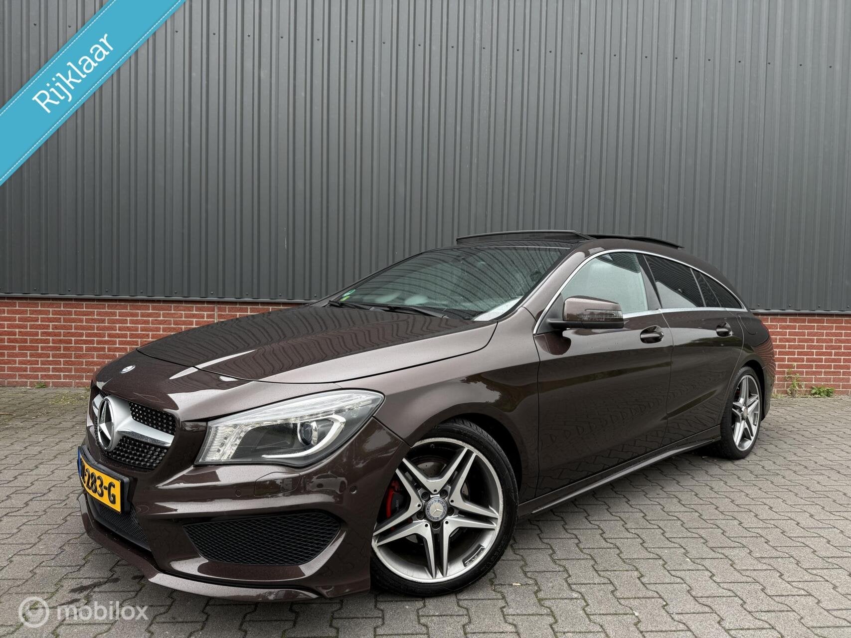 Mercedes CLA-klasse Shooting Brake 180 AMG Panorama Cruise B, Auto's, 730 kg, Gebruikt, Euro 6, 4 cilinders