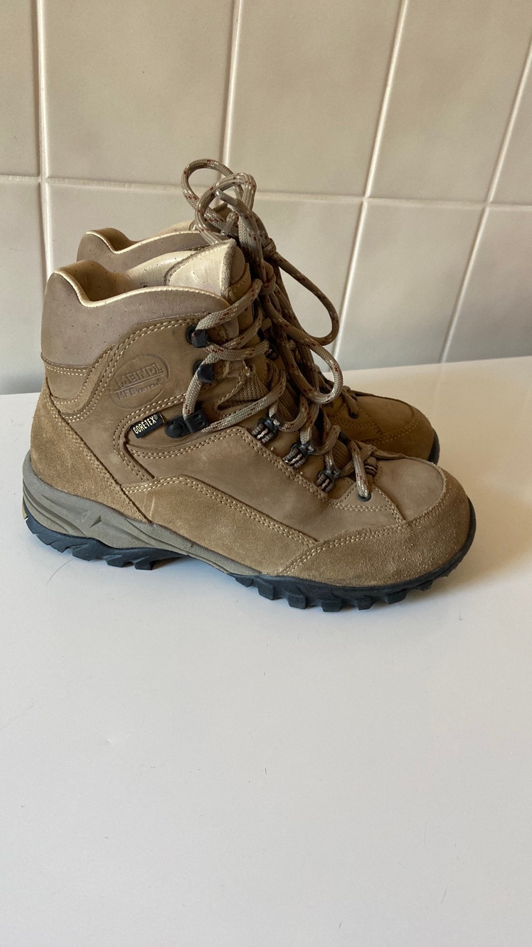 Meindl wandelschoenen comfort fit mt 6 is mt 39.5, Ophalen of Verzenden, Zo goed als nieuw, Schoenen