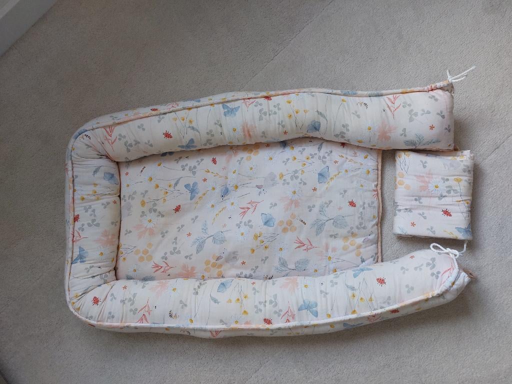 babynestje roze, Kinderen en Baby's, Babywiegjes en Ledikanten, Ophalen, Zo goed als nieuw, Overige typen