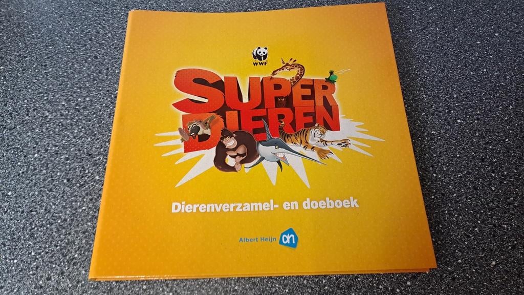 Super Dieren Verzamel- en Doeboek Albert Heijn WWF compleet, Verzamelen, Supermarktacties, Albert Heijn, Onbekend, Ophalen of Verzenden