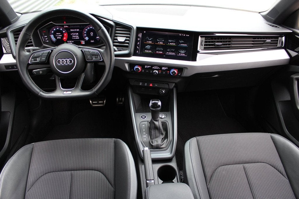 Audi A1 Sportback 30 TFSI S-Line | Edition one | Matrix | St, Auto's, A1, Zwart, 4 cilinders, Leder en Stof