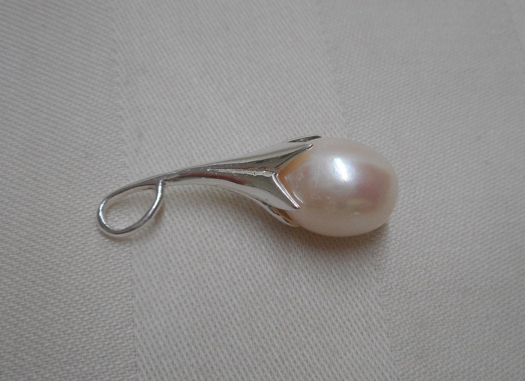 Prachtige zilveren hanger met grote echte parel nr.223, Verzenden, Zo goed als nieuw, Met parel, Zilver