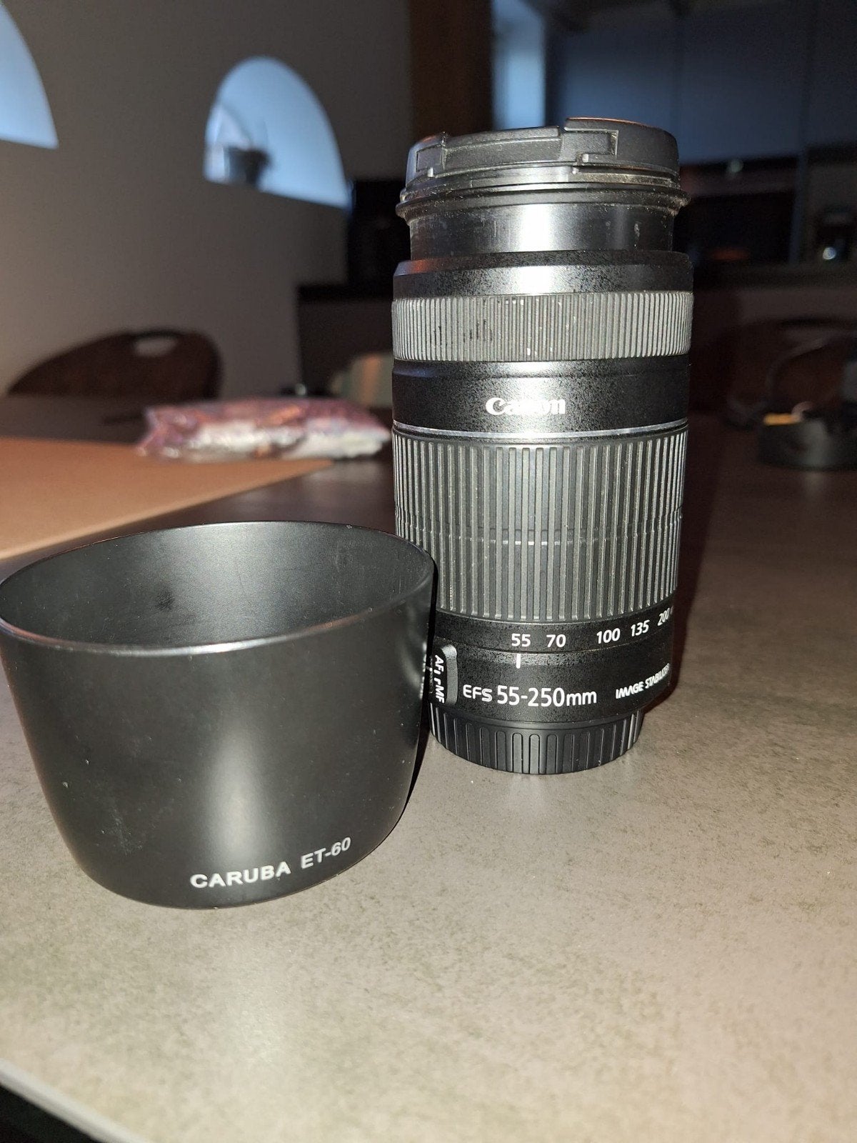 Canon EF-S 55-250mm f/4-5.6 IS lens met zonnekap, Gebruikt, Beeldstabilisatie, Canon, Canon EF-S