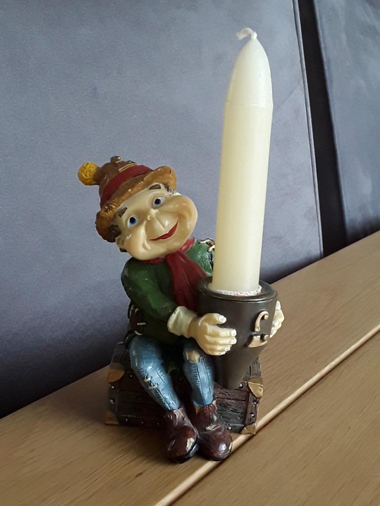 Laaf laber kandelaar met paspoort, Verzamelen, Efteling, Ophalen of Verzenden, Zo goed als nieuw, Beeldje of Poppetje