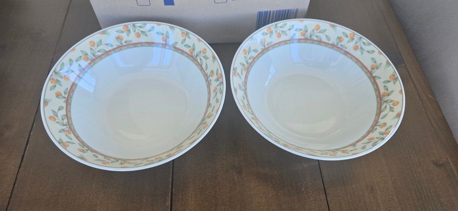 Set van 2 porseleinen schalen Koffietijd-servies, Porselein of Keramiek, Schaal, Rond, Ophalen of Verzenden