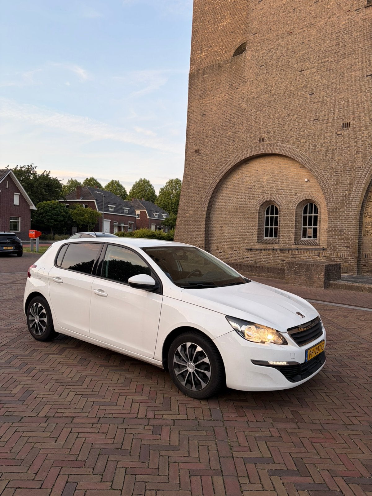 PEUGEOT 308 1.2 PURETECH 110 PK | 2017 | 116.189 KM | APK, Voorwielaandrijving, 1199 cc, 1055 kg, Origineel Nederlands