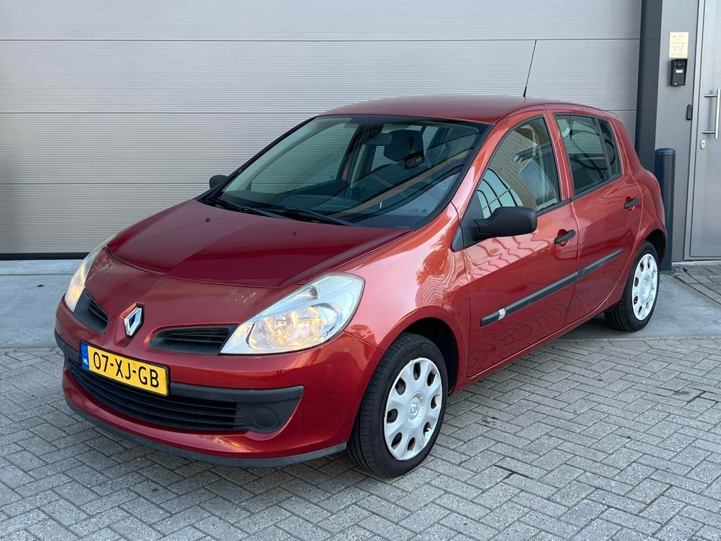 Goedrijdende Renault Clio 1.2 5-deurs 2007 65PK/Benzine/APK!, 4 cilinders, Origineel Nederlands, Handgeschakeld, Grijs
