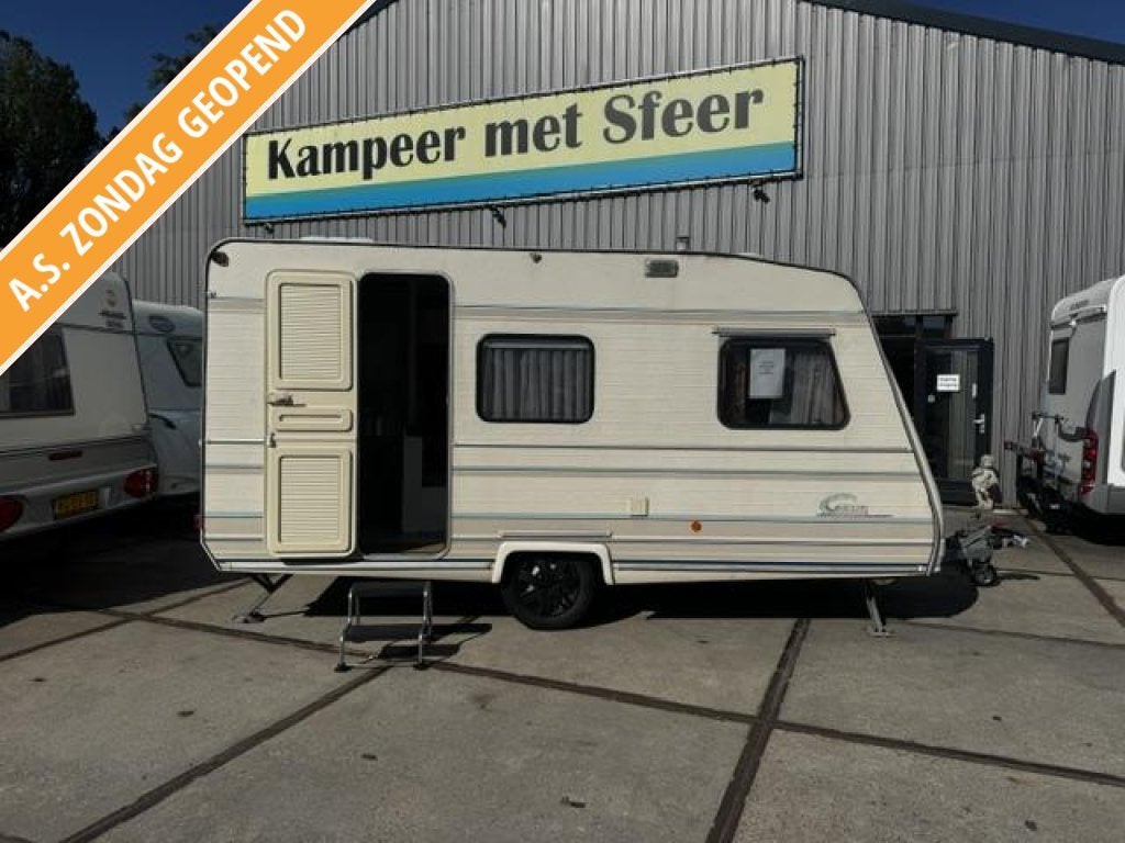 Lichtgewicht 729KG. Caravelair Coral met luifel en zijwanden, Caravans en Kamperen, Treinzit, 4 tot 5 meter, 500 - 750 kg, 1, Avenue de Rochebonne CS 69003 07302 Tournon sur Rhône Cedex, Frankrijk