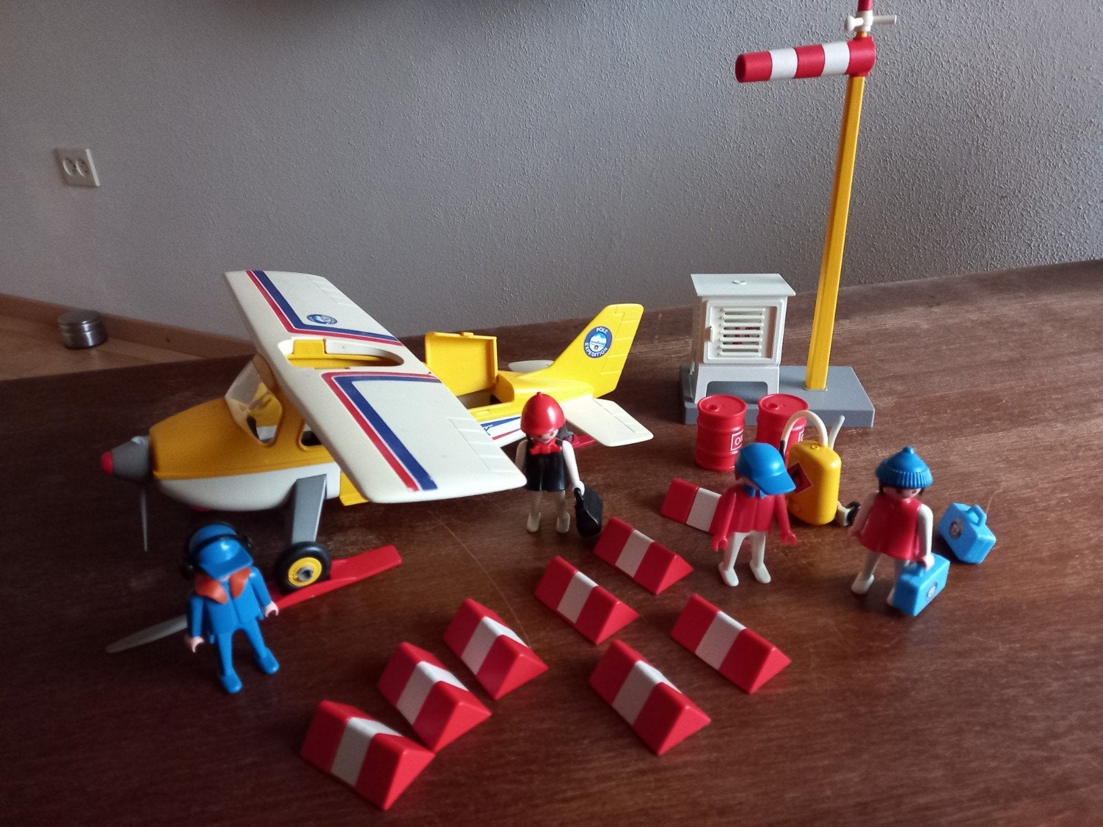 Vintage Playmobil Vliegtuig met Figuren en Accessoires, Ophalen of Verzenden, Gebruikt