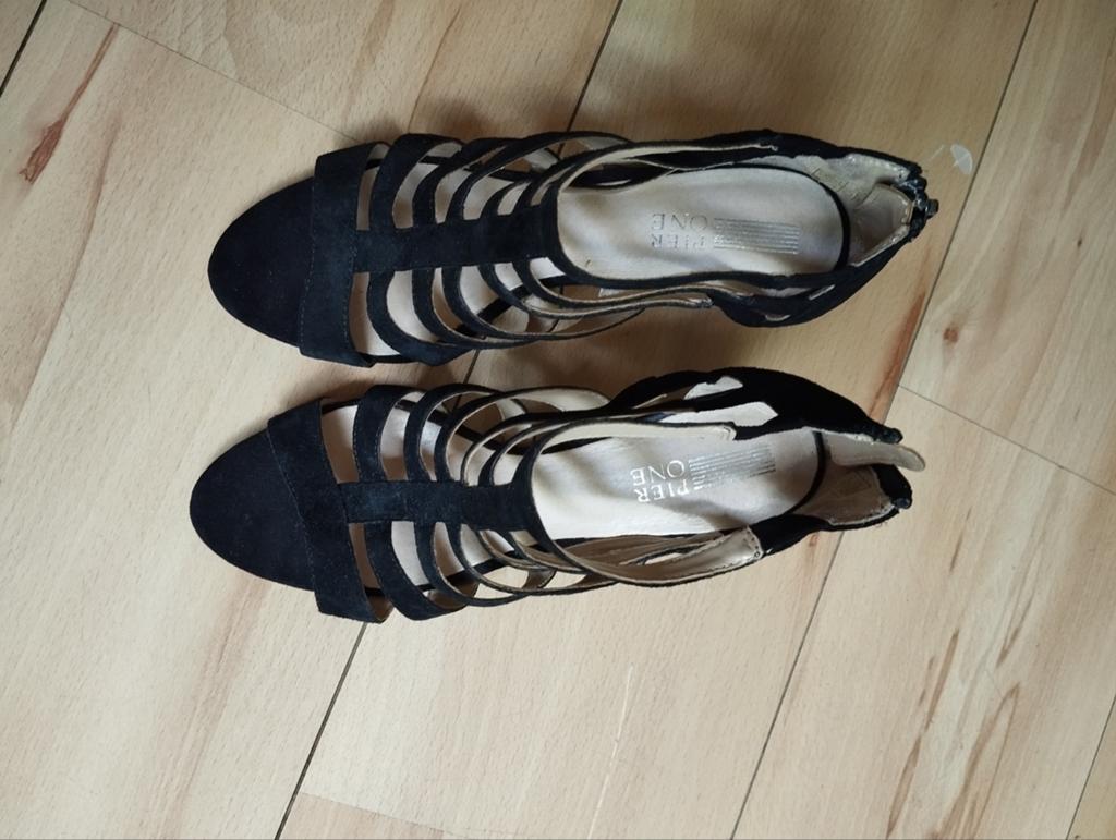 Dames schoenen, Zwart, Ophalen of Verzenden, Schoenen met hoge hakken, Gedragen