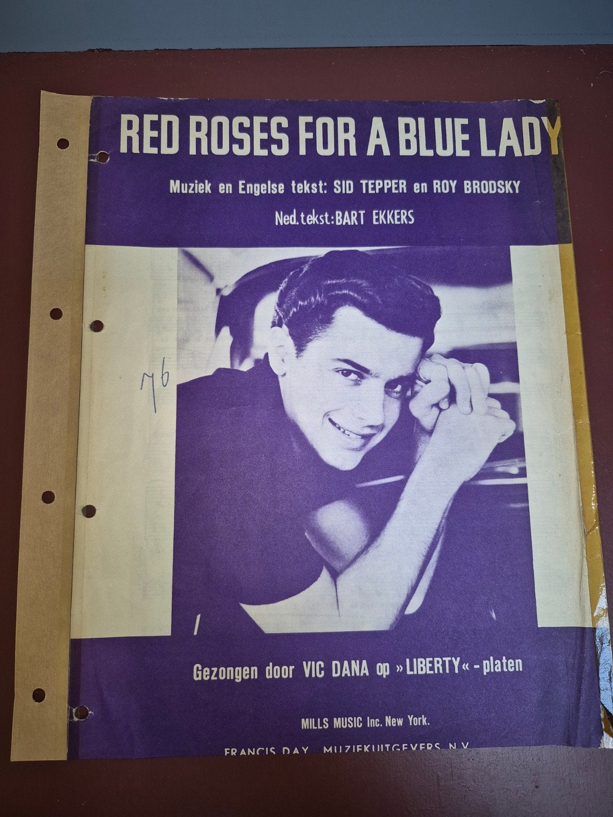 Red Roses for a Blue Lady - Bladmuziek Vic Dana, Piano, Gebruikt, Ophalen of Verzenden, Artiest of Componist