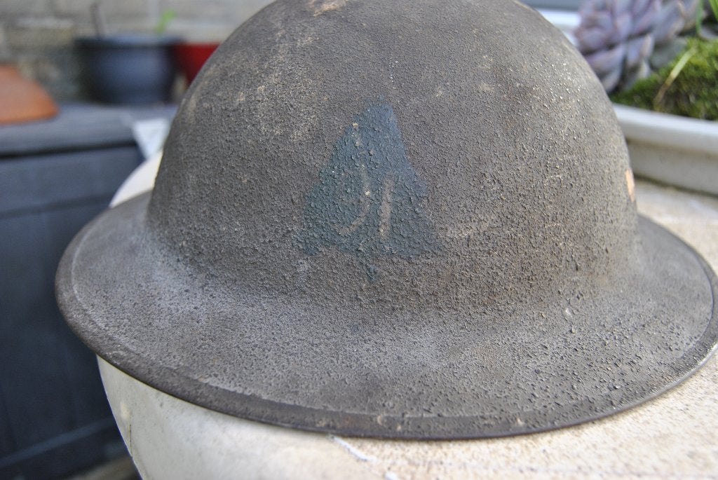 WO1 Amerikaanse M17 helm 91st Divisie met registratie kaart, Ophalen of Verzenden, Landmacht, Amerika, Helm of Baret