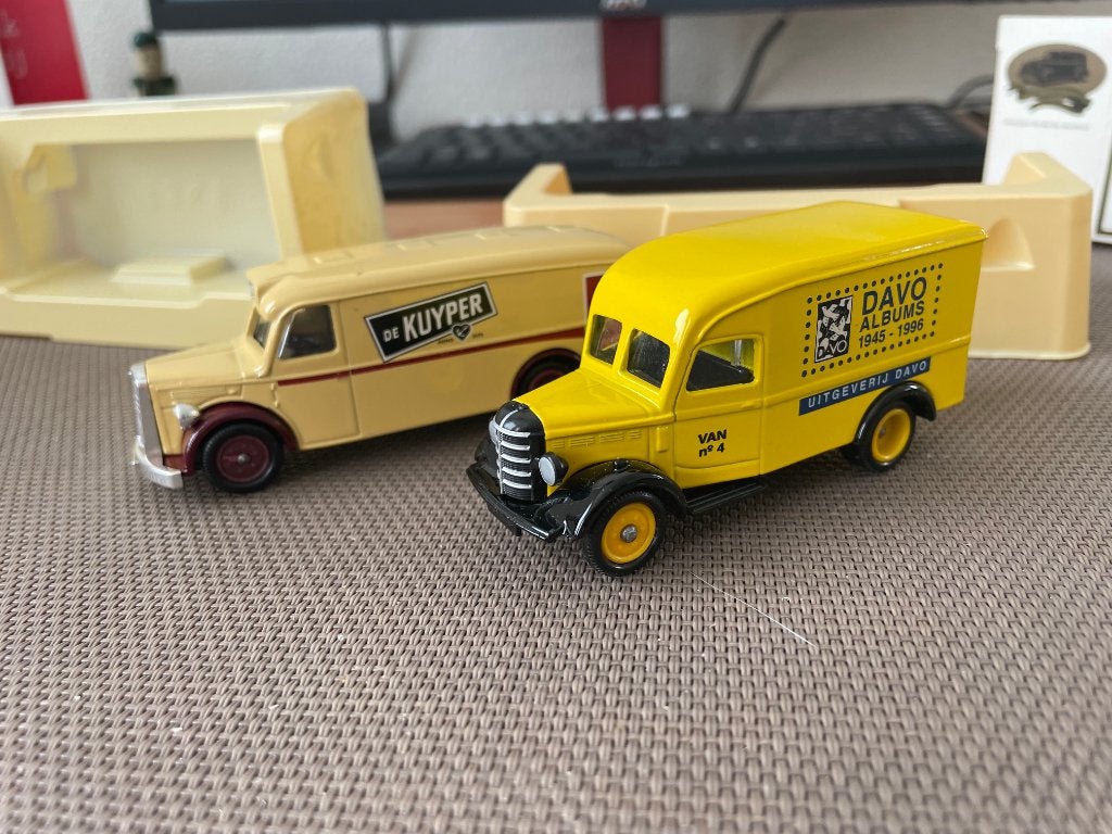 2 model auto's De kuyper en Davo albums, Ophalen of Verzenden, Nieuw, Auto's