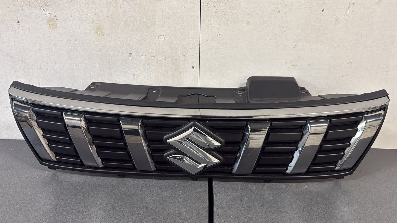 Originele Grille Suzuki Vitara, Auto-onderdelen, Ophalen of Verzenden, Voor, Suzuki, Bumper