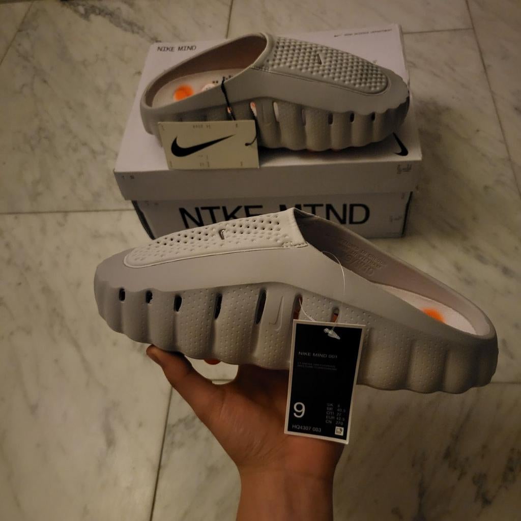 Nike Mynd 001 Slippers - Grijs - Maat EU 42.5 (Nieuw), Kleding | Heren, Schoenen, Slippers, Overige kleuren, Nike, Nieuw