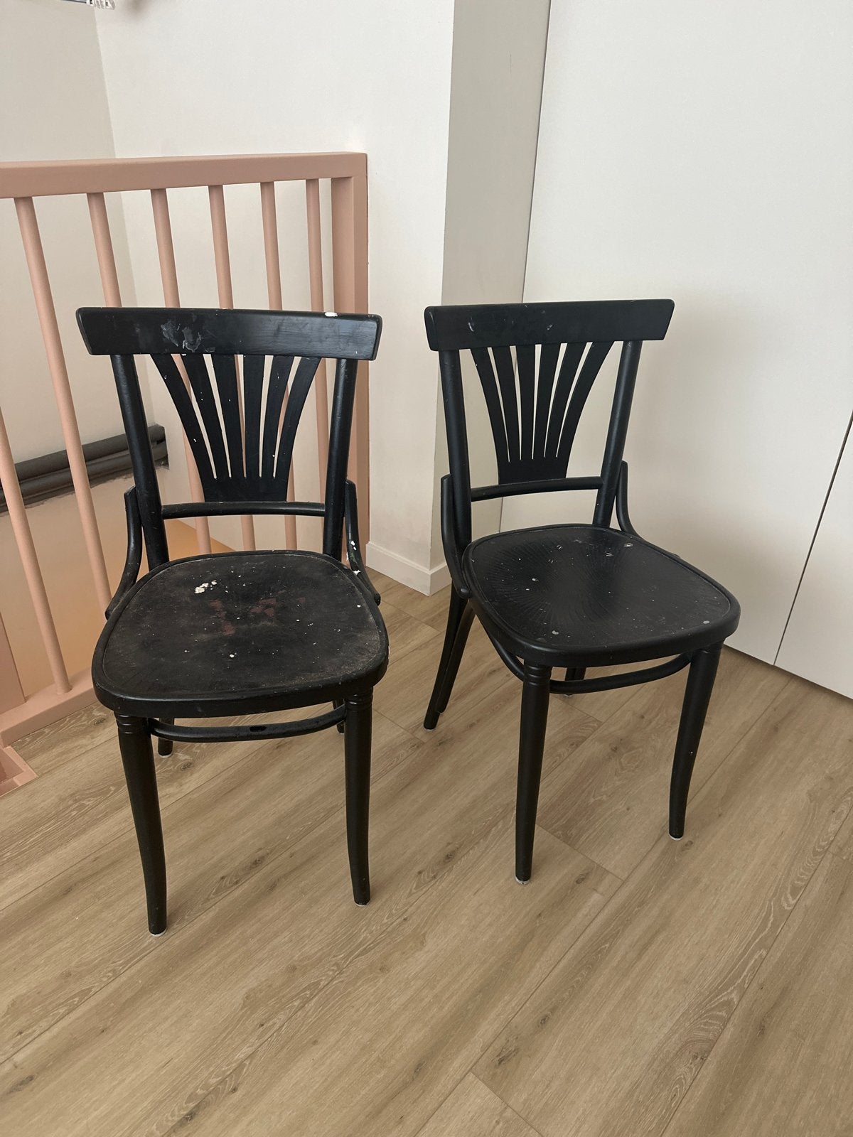 Set van 2 zwarte houten café stoelen, Ophalen, Gebruikt, Zwart, Twee