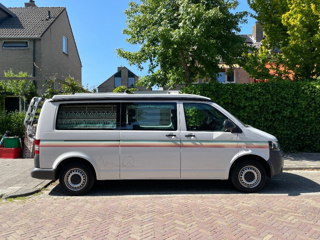 TE KOOP: multifunctionele VW Camperbus 4p., Caravans en Kamperen, Volkswagen, 7 tot 12 maanden geleden, Particulier, 5 tot 6 meter
