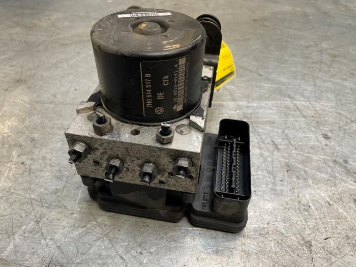 ABS Pomp van een Volkswagen Transporter, Gebruikt, -, Volkswagen, -
