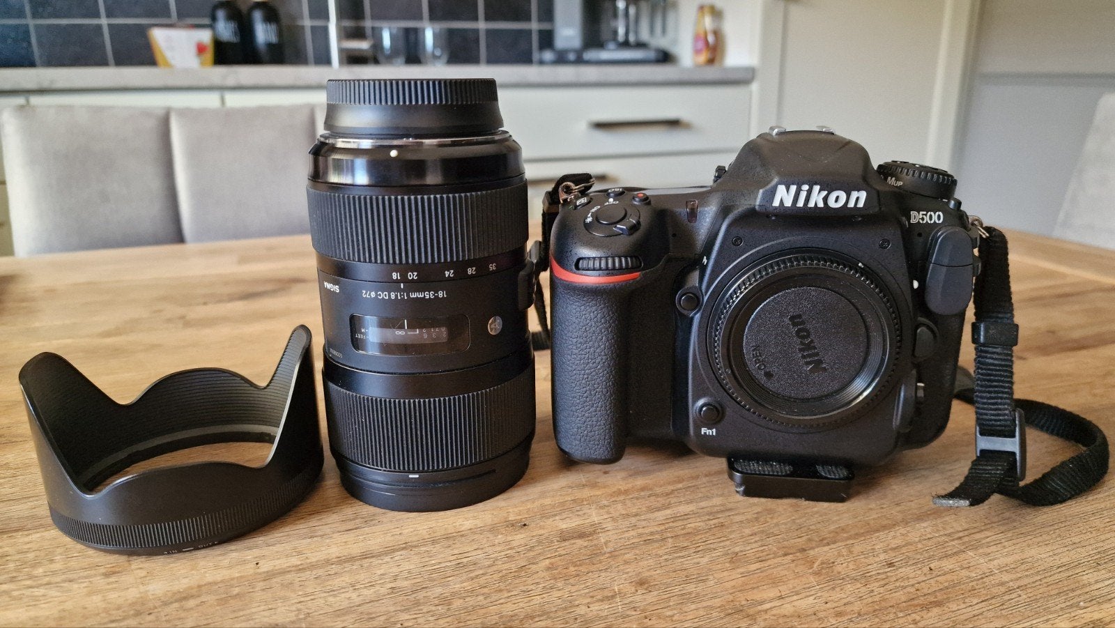Te koop. zo goed als nieuwe Nikon D500 en Sigma 18-35 f 1.8, Nikon, Camera, Ophalen of Verzenden, Gebruikt