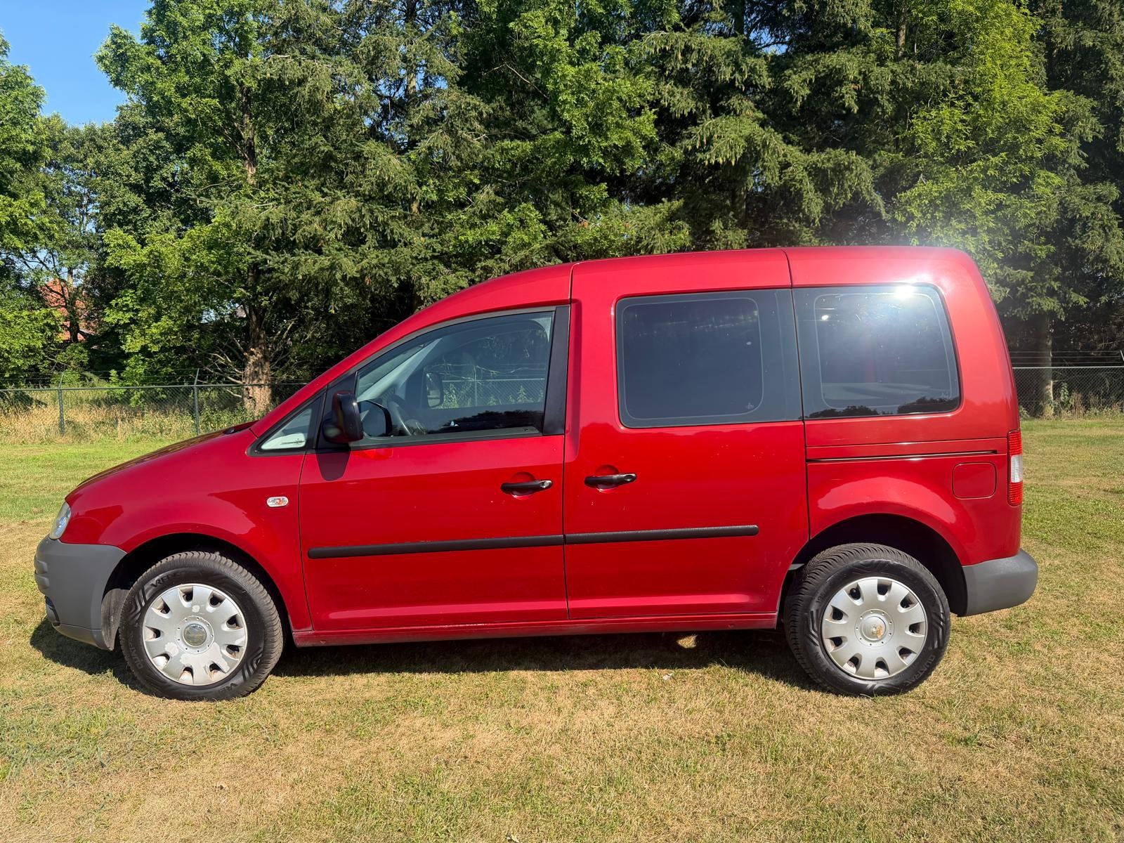 Volkswagen Caddy 1.6 Life 75KW Kombi 2005 Rood, Auto's, Bestelauto's, Voorwielaandrijving, 4 cilinders, Volkswagen, Handgeschakeld