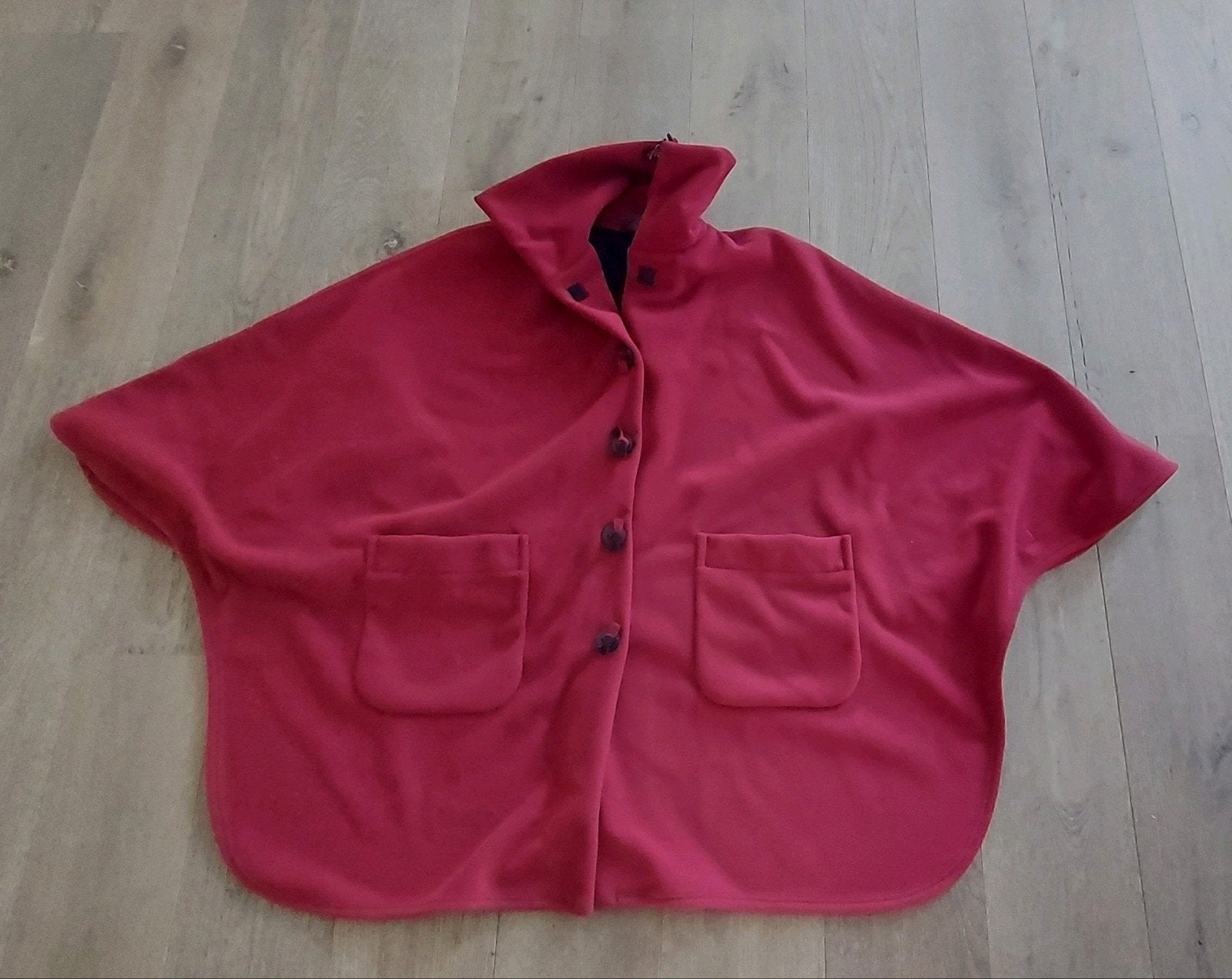 Warme fleece rolstoel of scootmobiel cape, Kleding | Dames, Boris Industries, Ophalen of Verzenden, Nieuw, Rood